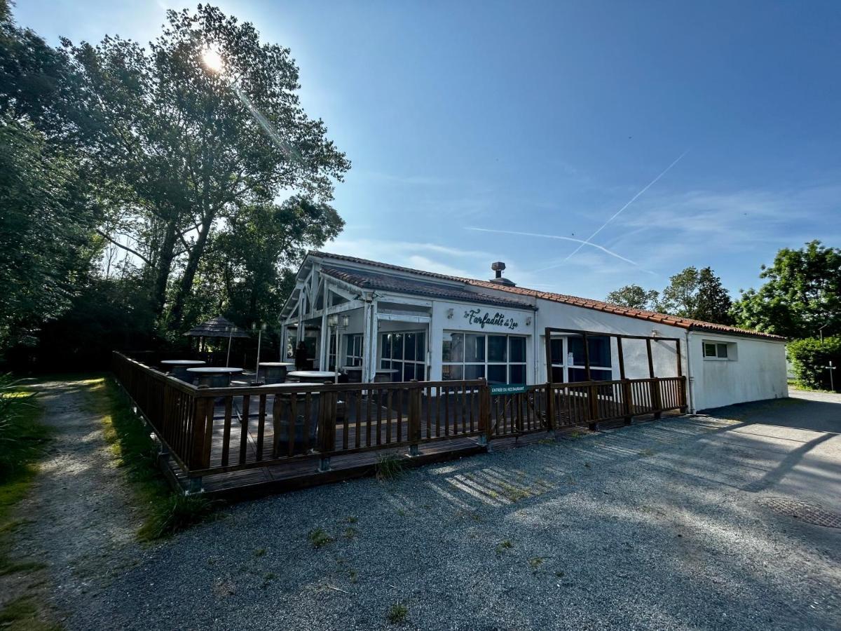 Les Cabanes Du Lac Vandré Eksteriør billede